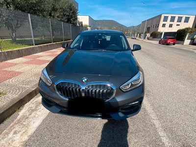 Usata BMW 118 140 CV (102 kW) 2020 Grigio Utilitaria