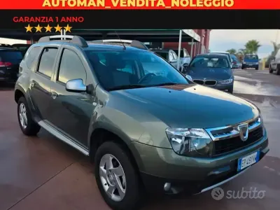 Usado Dacia Duster Lauréate 110 CV (80 kW) 2013 Verde SUV