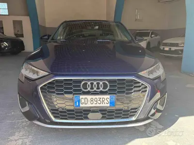 Usata Audi A3 Business 150 CV (110 kW) 2021 Bluazzurro Berlina