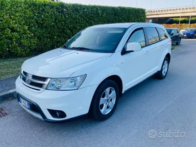 Usata Fiat Freemont 170 CV (125 kW) 2011 Bianco SUV