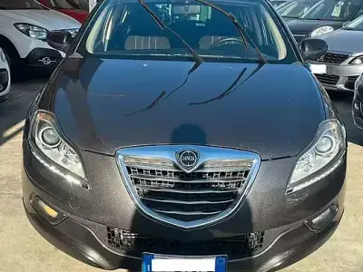 Usata Lancia Delta 120 CV (88 kW) 2012 Grigio Utilitaria