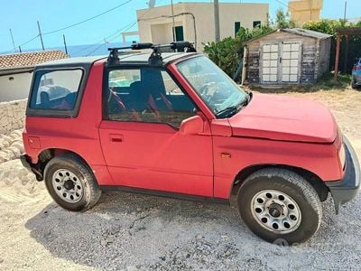 Usata Suzuki Vitara 75 CV (55 kW) 1993 Rosso SUV