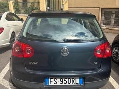 Usata VW Golf V 115 CV (84 kW) 2007 Blu Berlina