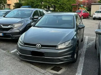 Usata VW Golf VII Business 116 CV (85 kW) 2018 Grigio Berlina