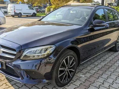 Gebraucht Mercedes C180 Business 122 PS (89 kW) 2019 Blau Kombi