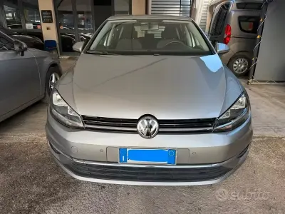 Käytetty VW Golf VII 116 HP (85 kW) 2019 Harmaa Sedan