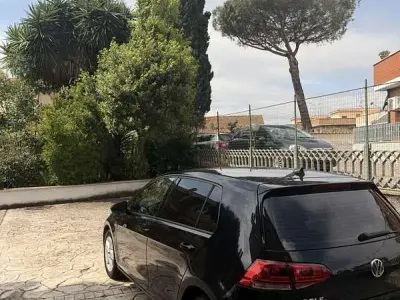 Usata VW Golf VII Highline 110 CV (80 kW) 2016 Berlina