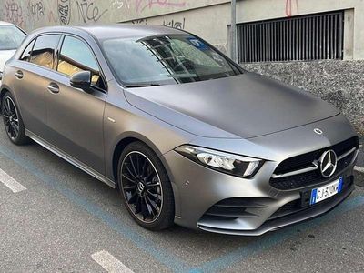 Grigio Usata 2022 Mercedes A180 Premium Berlina | 26.000 € (Buon prezzo)