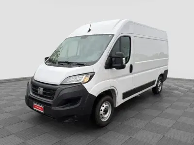 Usata Fiat Ducato 140 CV (102 kW) 2023 Bianco ducato Furgone