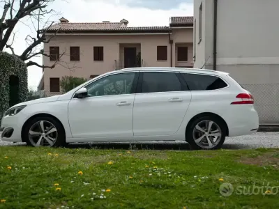 Usata Peugeot 308 SW 120 CV (88 kW) 2016 Bianco Station wagon