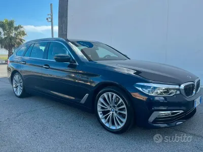 Usata BMW 520 Luxury Line 190 CV (139 kW) 2019 Blu/azzurro Station wagon