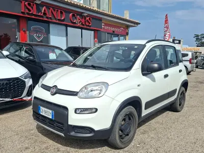 Usata Fiat Panda 4x4 S 85 CV (62 kW) 2020 Bianco Utilitaria