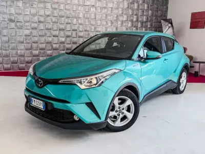 Usata Toyota C-HR Active 98 CV (72 kW) 2017 Blu/azzurro SUV