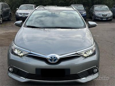 Toyota Auris Hybrid