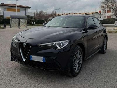 Usata Alfa Romeo Stelvio Business 160 CV (117 kW) 2018 Nero SUV