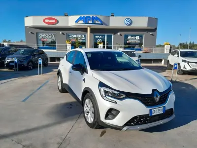 Usata Renault Captur 93 CV (68 kW) 2023 Bianco SUV