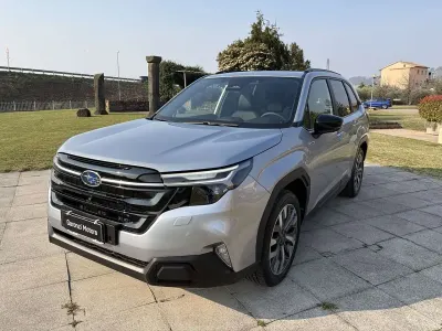 Nuova Subaru Forester Premium 136 CV (100 kW) 2026 Argento SUV