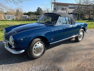 Usata Alfa Romeo Giulia Spider 92 CV (67 kW) 1962 Blu/azzurro Cabrio