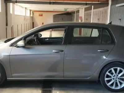 Usata VW Golf VII Highline 110 CV (80 kW) 2015 Grigio Berlina