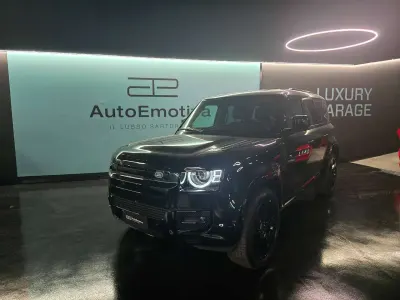 Usata Land Rover Defender SE Dynamic 249 CV (183 kW) 2023 Nero SUV