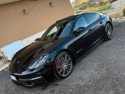 Porsche Panamera 4S