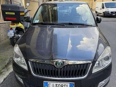 Grigio Usata 2010 Skoda Fabia Berlina | 3200 € (Buon prezzo)