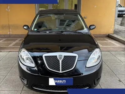Occasion Lancia Ypsilon 77 PK (56 kW) 2009 Zwart Hatchback