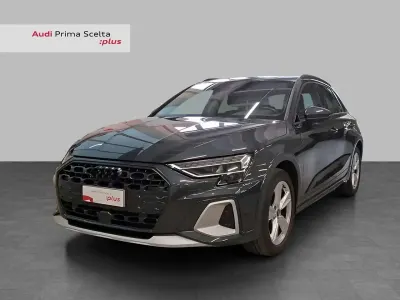 Usata Audi A3 Business 150 CV (110 kW) 2024 Grigio manhattan metallizzato Berlina