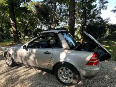 Usata Mercedes SLK200 136 CV (100 kW) 1997 Grigio Cabrio