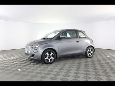 Usata Fiat 500e Passion 86 kW (118 CV) 2021 Grigio colosseo