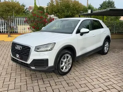 Usata Audi Q2 Business 116 CV (85 kW) 2017 Bianco SUV