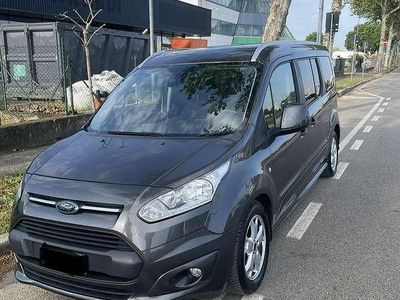 Begagnad Ford Tourneo Titanium 120 HK (88 kW) 2016 Minibuss