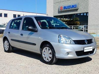 Usata Renault Clio II 75 CV (55 kW) 2009 Grigio / metallizzato Berlina