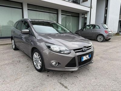 Usata Ford Fiesta Titanium 115 CV (84 kW) 2014 Grigio Utilitaria