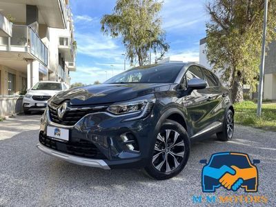 Usata Renault Captur Techno 143 CV (105 kW) 2022 Blu SUV