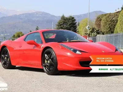 Usata Ferrari 458 566 CV (416 kW) 2015 Rosso Cabrio