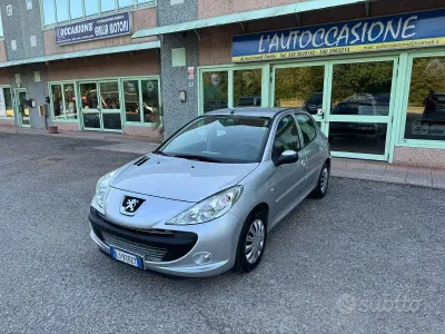 Usata Peugeot 206 60 CV (44 kW) 2011 Utilitaria