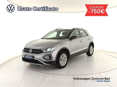 Usata VW T-Roc Life 110 CV (80 kW) 2023 Argento SUV