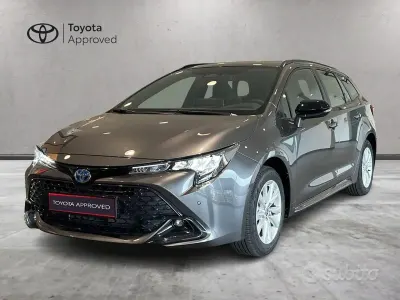 Nuova Toyota Corolla Active 98 CV (72 kW) 2026 Grigio Station wagon