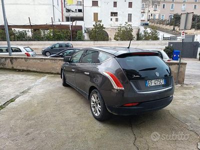 Usata Lancia Delta 140 CV (102 kW) 2011 Utilitaria