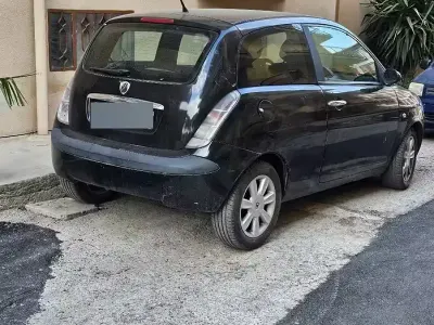 Usata Lancia Ypsilon 69 CV (50 kW) 2005 Nero Utilitaria
