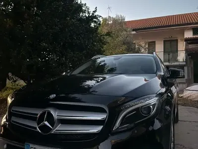 Usata Mercedes GLA200 136 CV (100 kW) 2016 Nero SUV