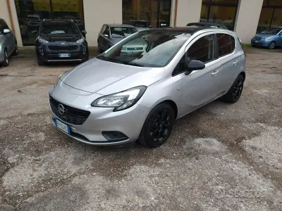 Usata Opel Corsa Innovation 69 CV (50 kW) 2017 Grigio Utilitaria