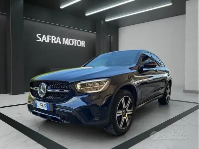 Usata Mercedes GLC220 194 CV (142 kW) 2022 Blu/azzurro SUV