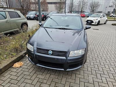 Usata Fiat Stilo 95 CV (69 kW) 2005 Grigio Berlina