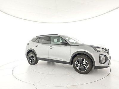 Usata Peugeot 2008 Allure 101 CV (74 kW) 2025 Argento SUV