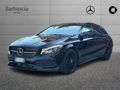 Usata Mercedes CLA200 Night 136 CV (100 kW) 2019 Nero Station wagon