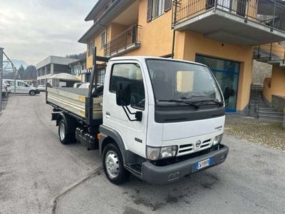 usata Nissan Cabstar Cabstar3.0 d 130cv TRILATERALE PORTATA 1200kg