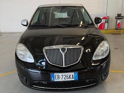 Usata Lancia Ypsilon 69 CV (50 kW) 2010 Nero Utilitaria