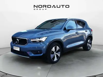 Usata Volvo XC40 Momentum 150 CV (110 kW) 2020 Grigio SUV